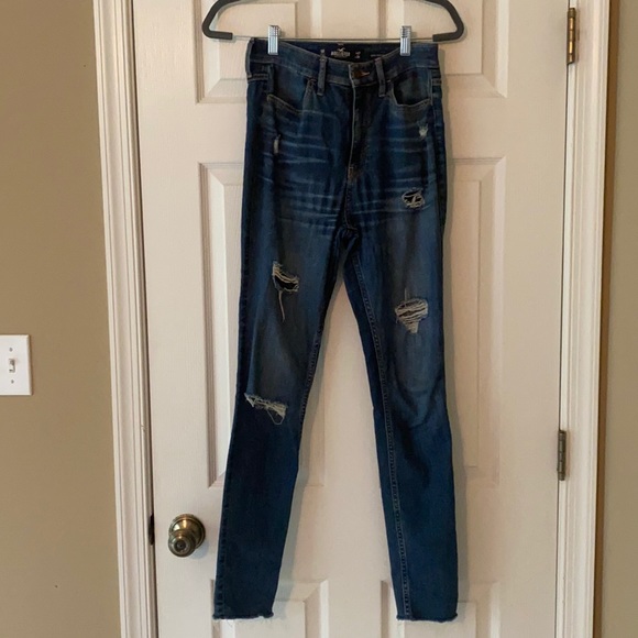 Hollister Ultra High Rise Super Skinny Distressed Jeans. - Picture 1 of 5